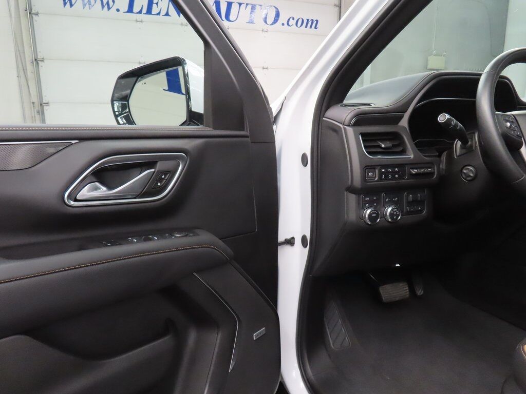 2024 GMC Yukon AT4 4WD 7 Passenger Fond du Lac WI