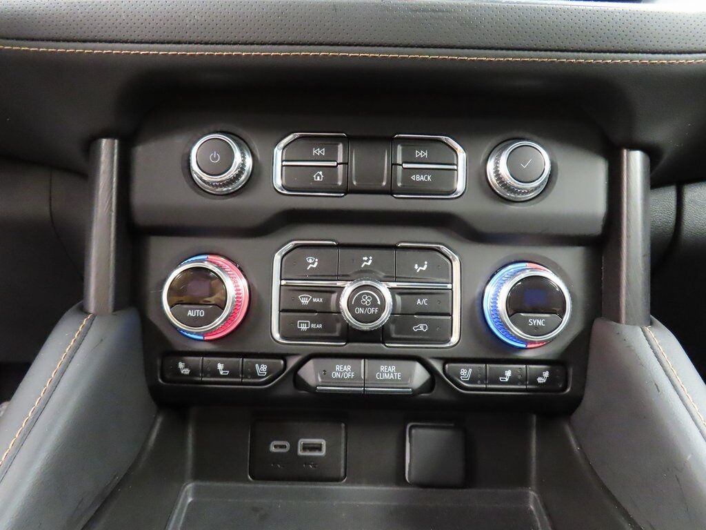 2024 GMC Yukon AT4 4WD 7 Passenger Fond du Lac WI