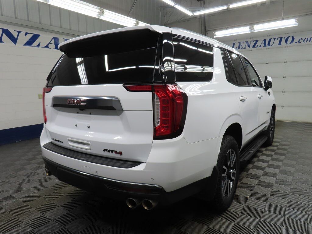 2024 GMC Yukon AT4 4WD 7 Passenger Fond du Lac WI