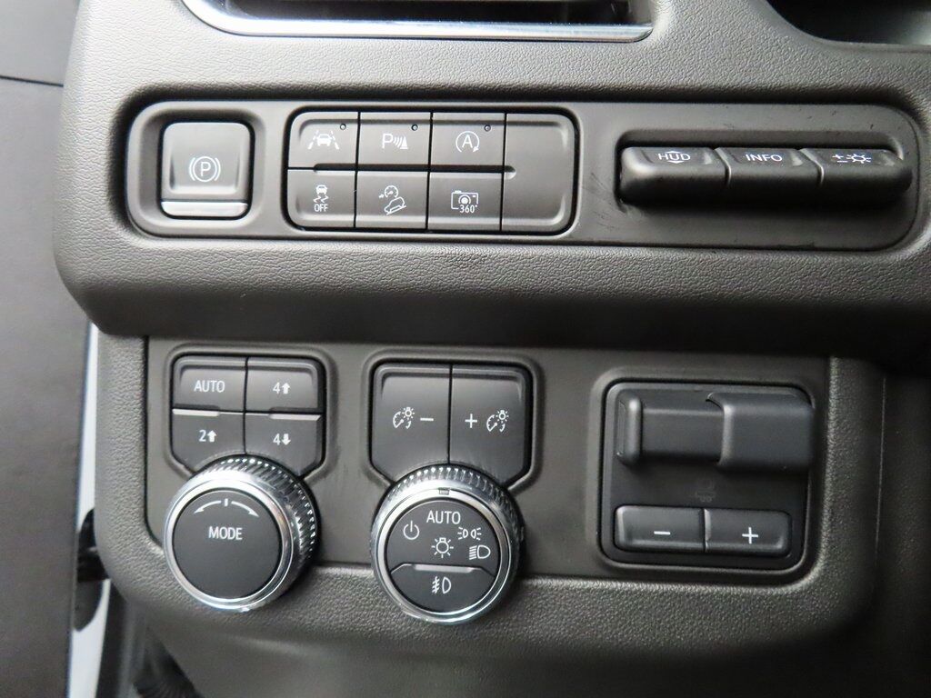 2024 GMC Yukon AT4 4WD 7 Passenger Fond du Lac WI