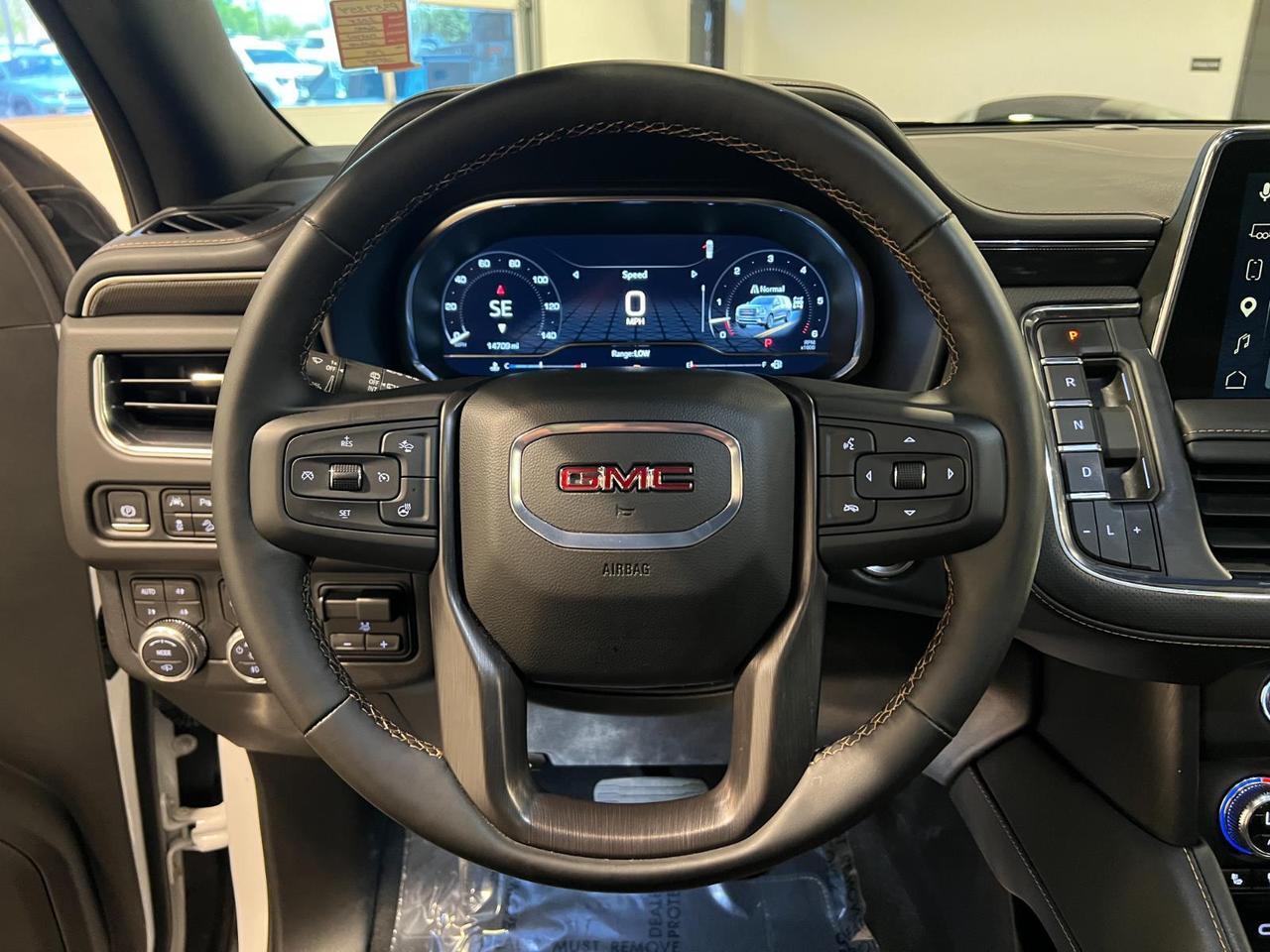 2024 GMC Yukon AT4 Parker CO