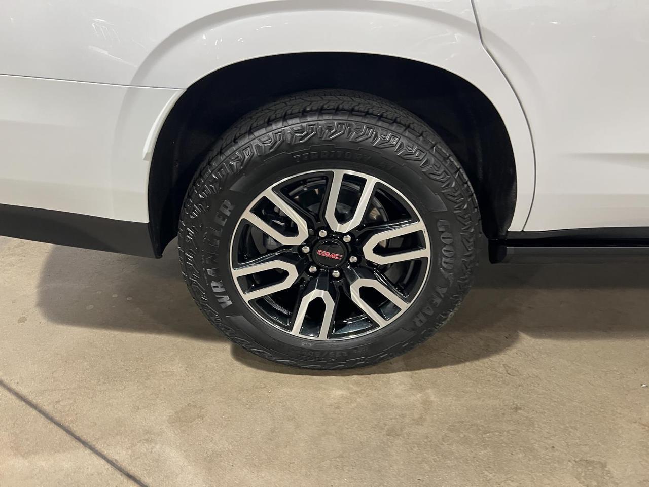 2024 GMC Yukon AT4 Parker CO