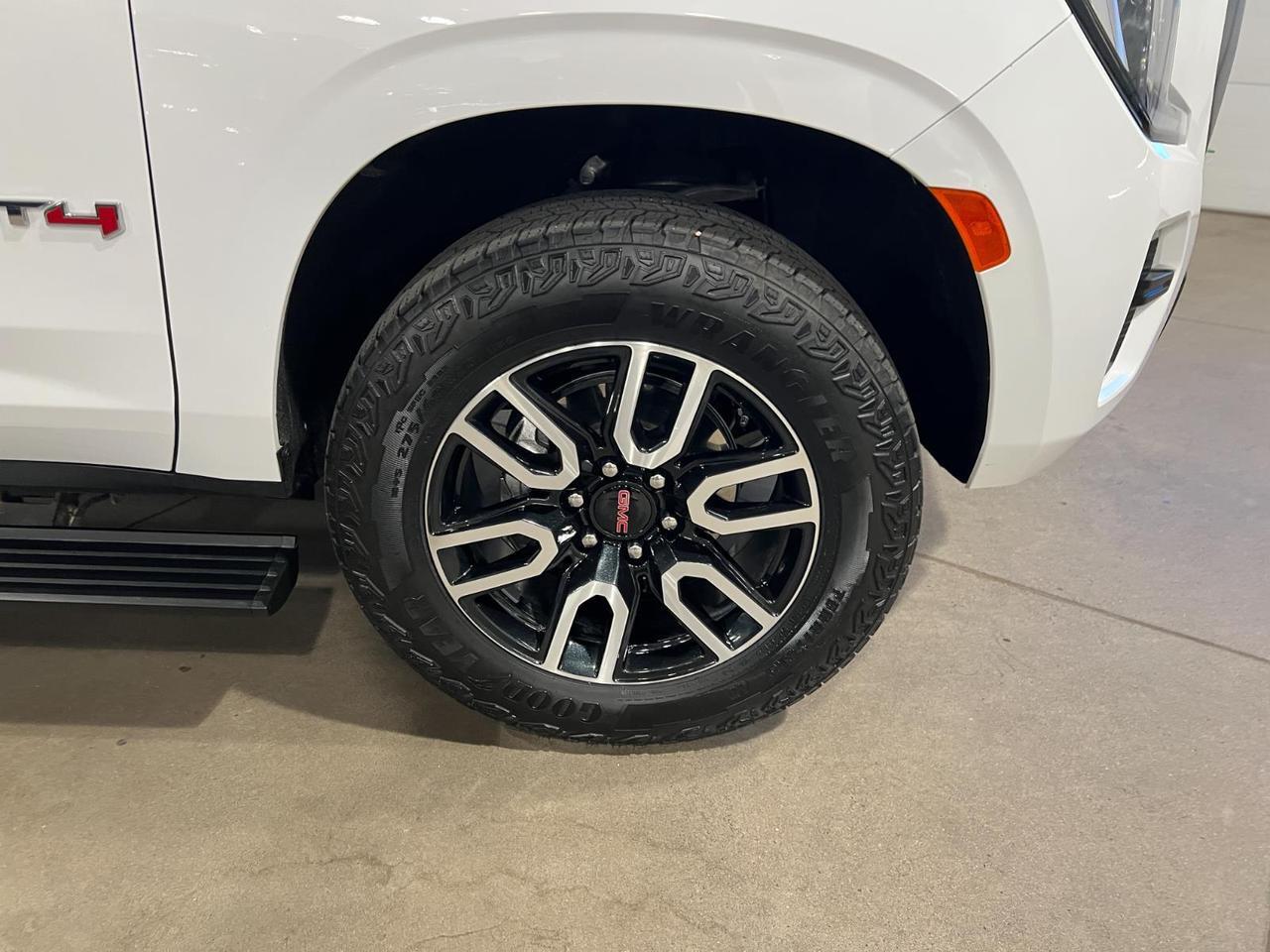 2024 GMC Yukon AT4 Parker CO