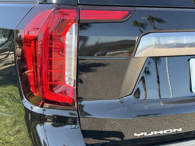 2024 GMC Yukon AT4 w/3rd Row Captain Seats & DVDs San Juan TX