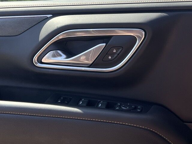 2024 GMC Yukon AT4 w/3rd Row Captain Seats & DVDs San Juan TX