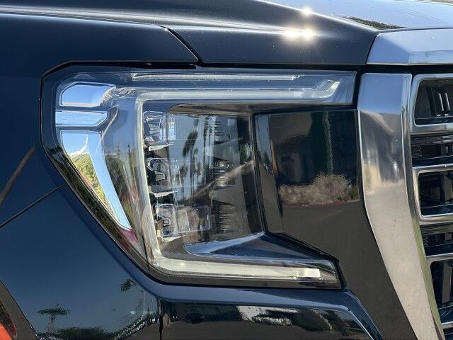 2024 GMC Yukon AT4 w/3rd Row Captain Seats & DVDs San Juan TX