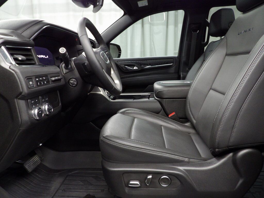 2024 GMC Yukon Denali 4WD 7 Passenger Fond du Lac WI