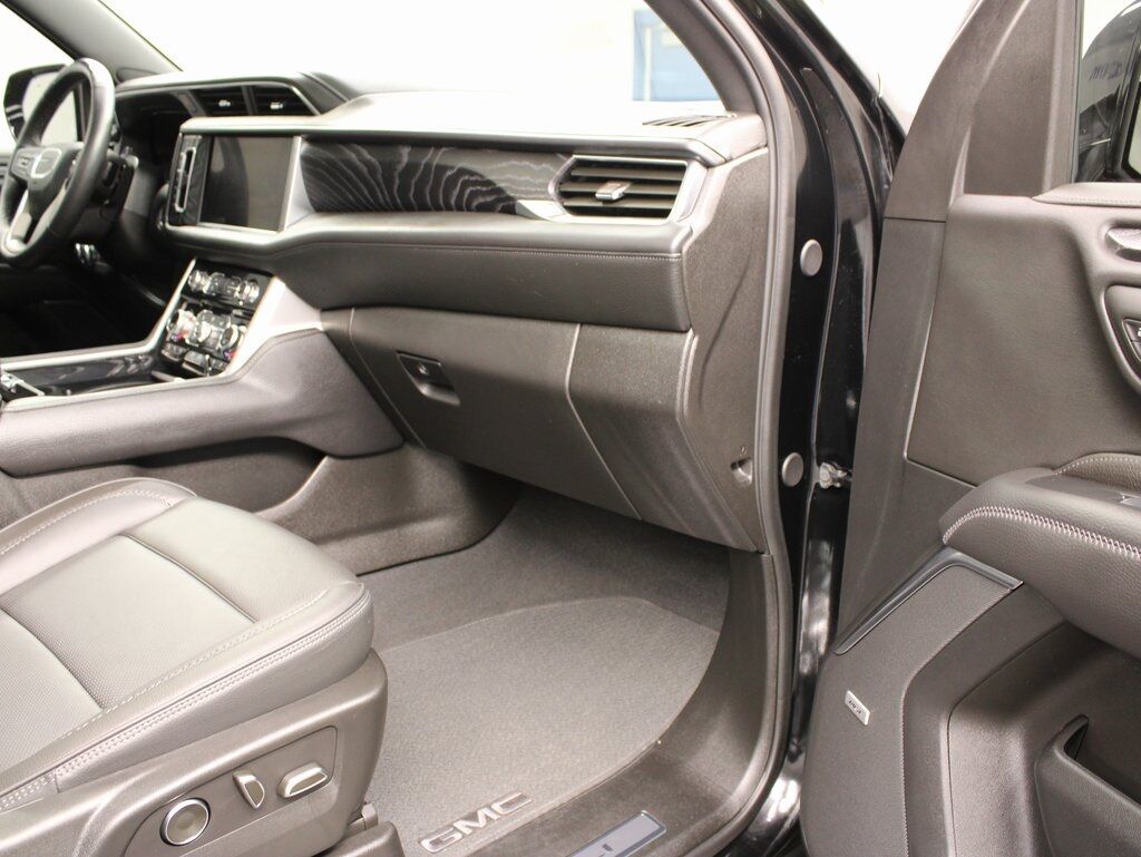 2024 GMC Yukon Denali 4WD Fond du Lac WI
