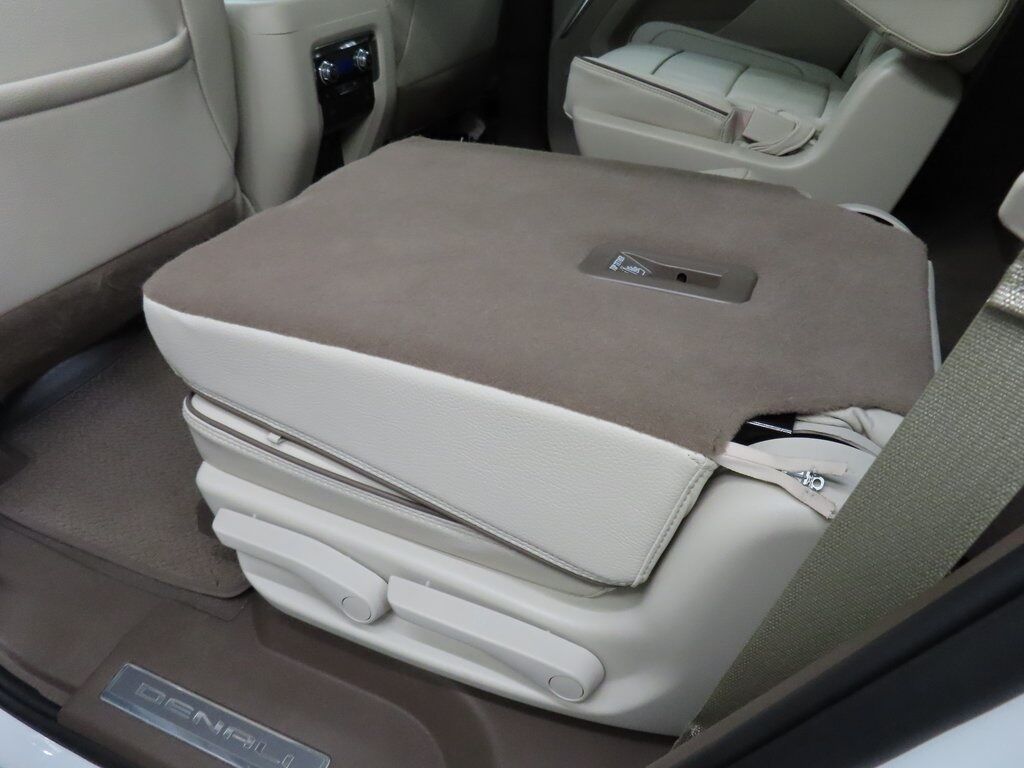 2024 GMC Yukon Denali 4WD Fond du Lac WI