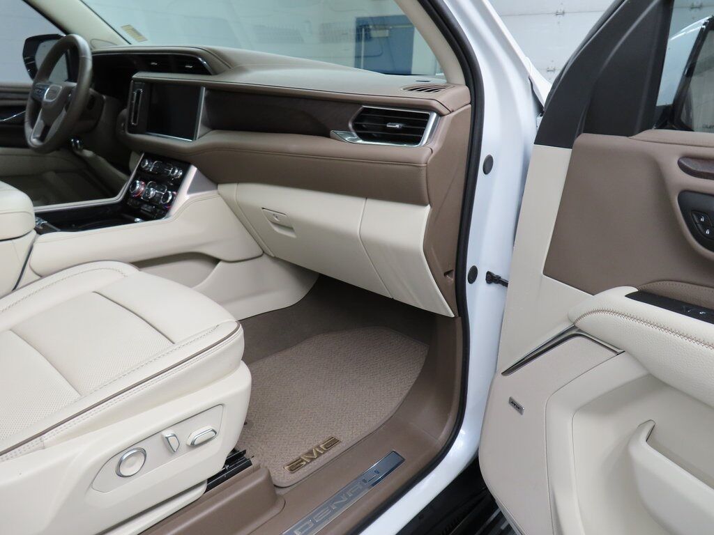 2024 GMC Yukon Denali 4WD Fond du Lac WI