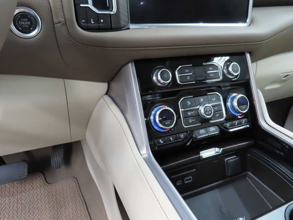 2024 GMC Yukon Denali 4WD Fond du Lac WI