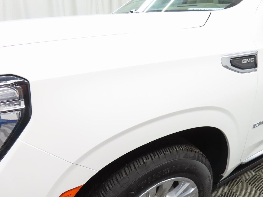 2024 GMC Yukon Denali 4WD Fond du Lac WI