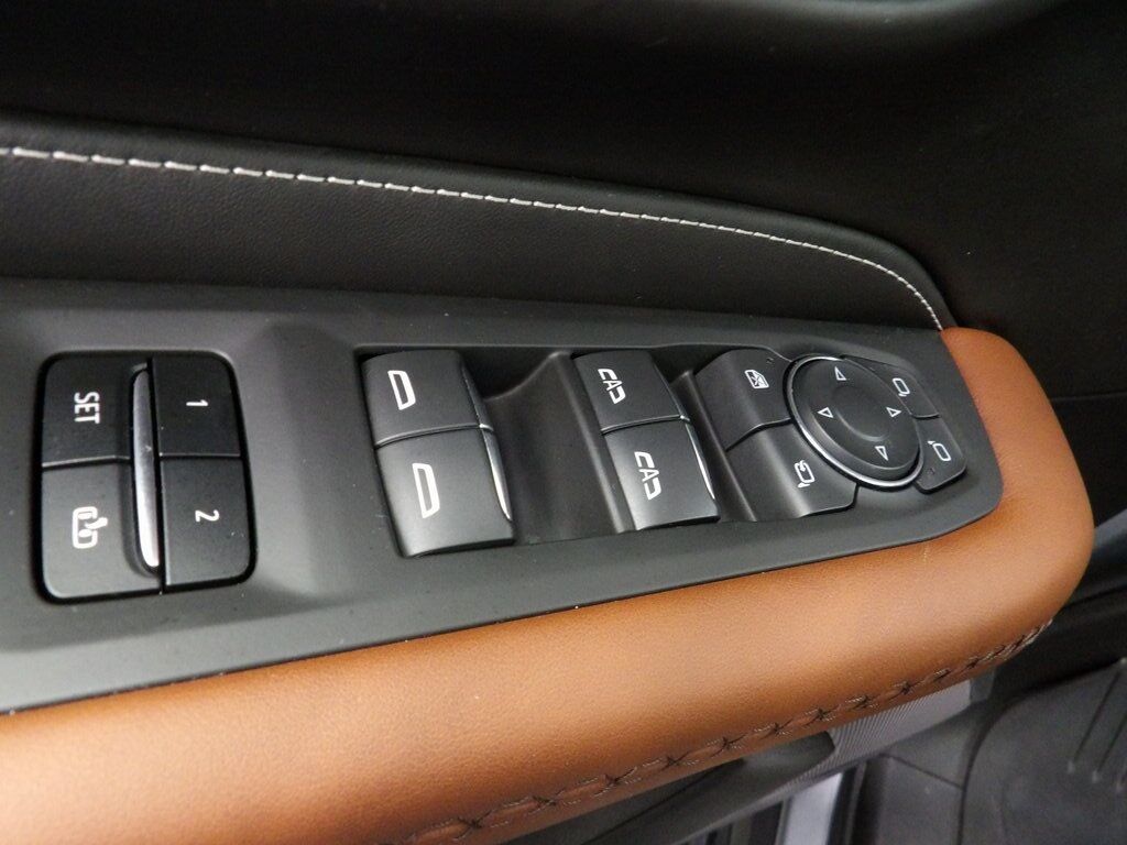 2024 GMC Yukon Denali Ultimate 4WD 7 Passenger Fond du Lac WI