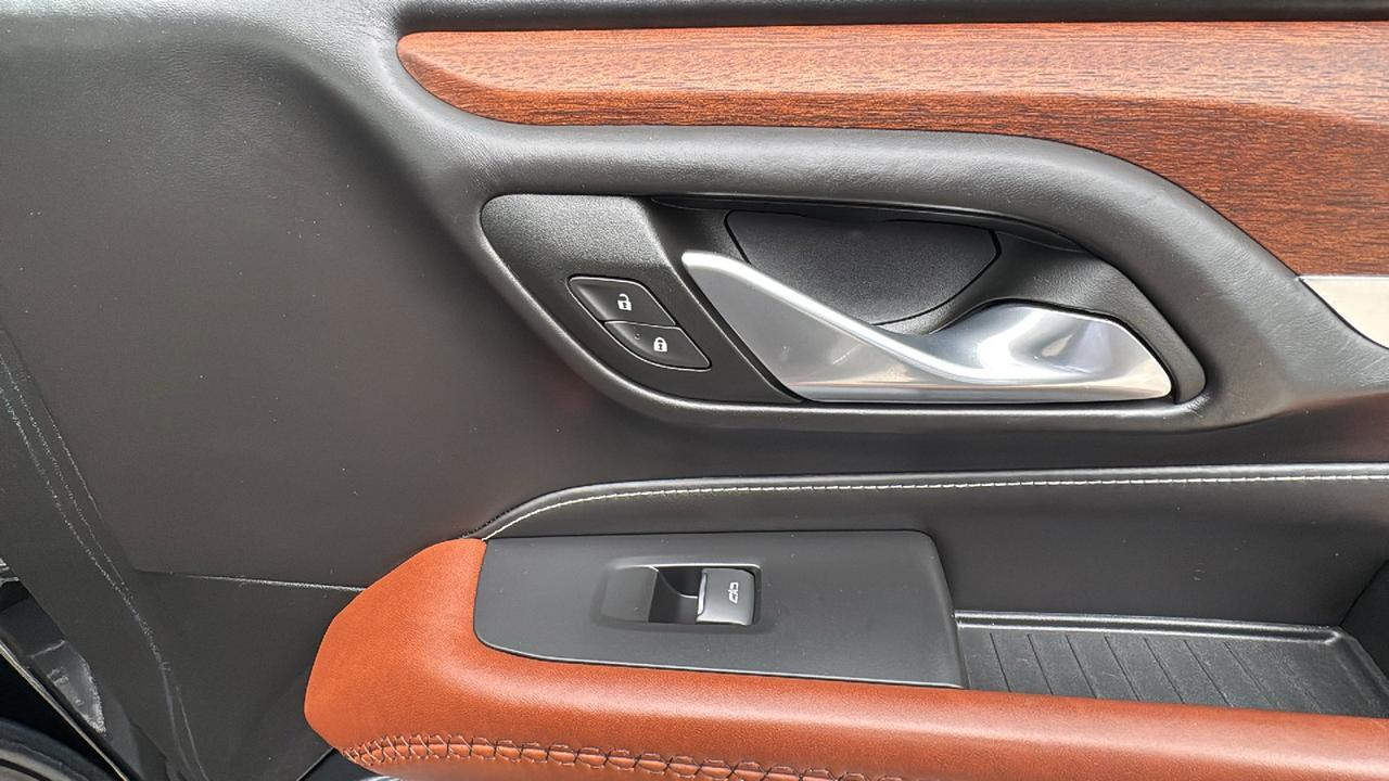 2024 GMC Yukon Denali Ultimate  Selma TX