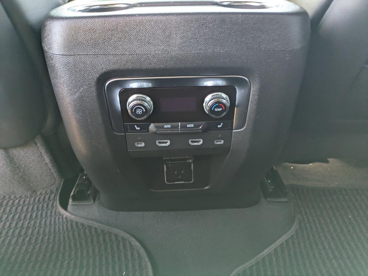 2024 GMC Yukon Denali Ultimate Castroville TX