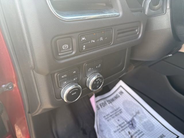 2024 GMC Yukon SLE Carbondale IL