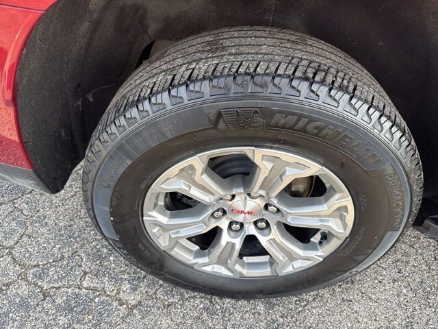 2024 GMC Yukon SLE Carbondale IL