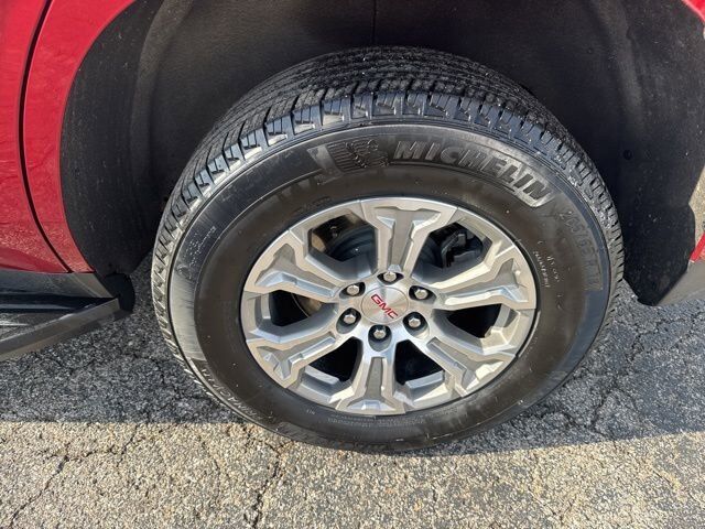 2024 GMC Yukon SLE Carbondale IL