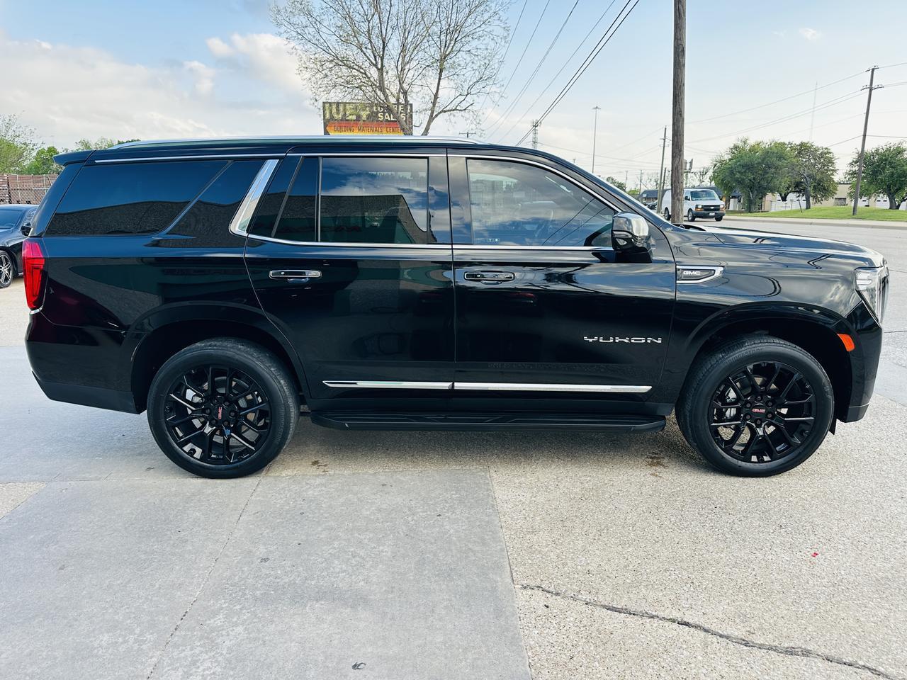 2024 GMC Yukon SLT Dallas TX