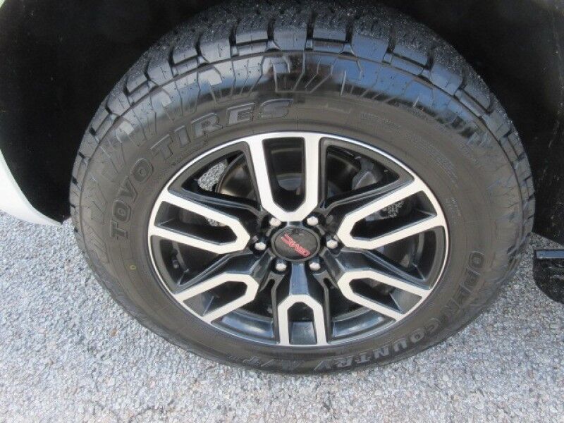 2024 GMC Yukon XL 4WD 4dr AT4 Saint George SC