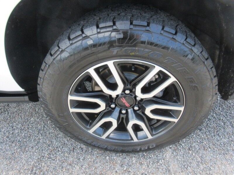 2024 GMC Yukon XL 4WD 4dr AT4 Saint George SC
