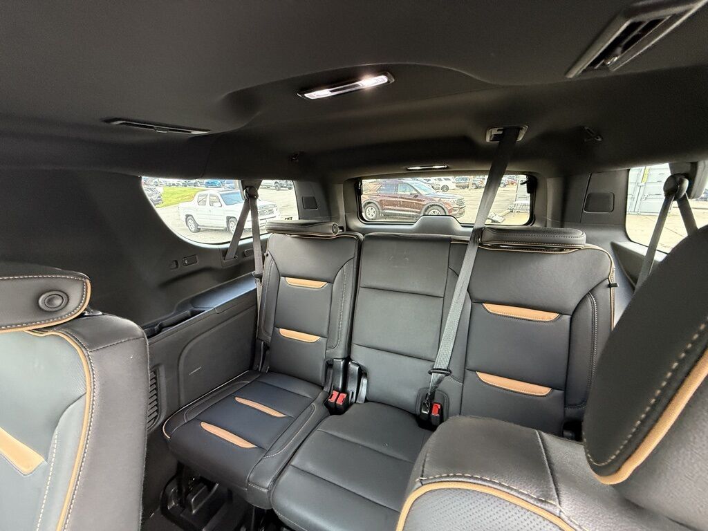 2024 GMC Yukon XL AT4 Crestwood KY