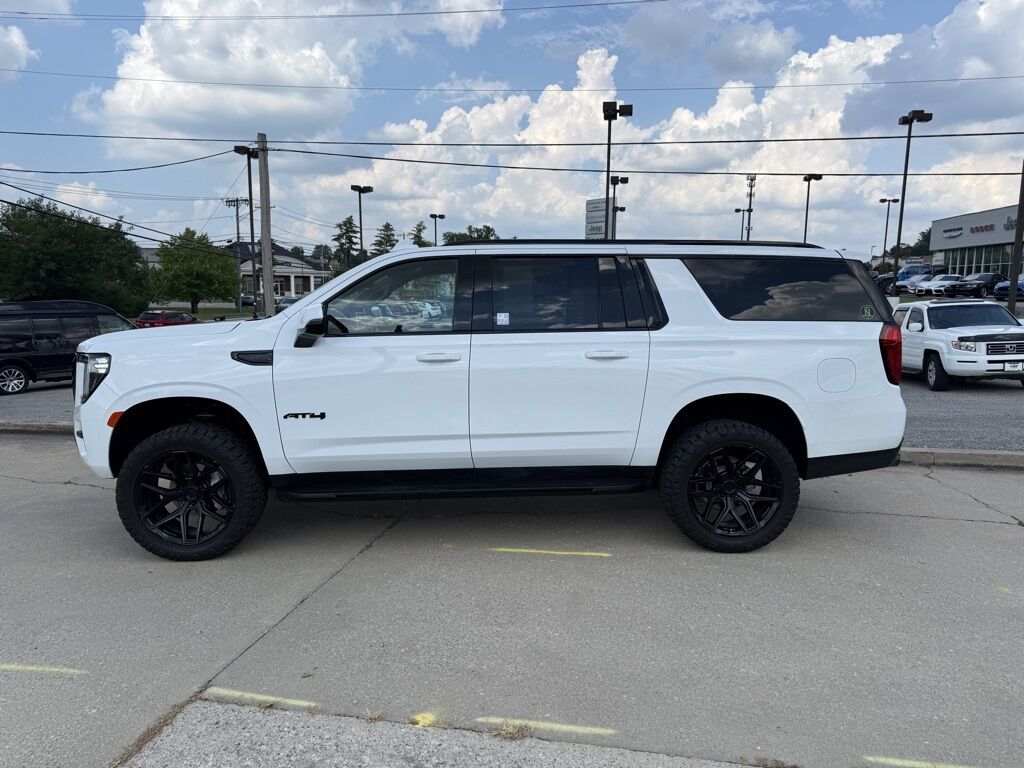 2024 GMC Yukon XL AT4 Crestwood KY
