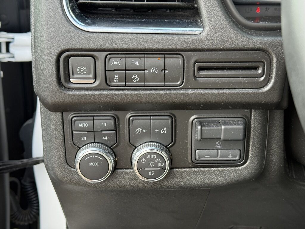 2024 GMC Yukon XL AT4 Crestwood KY