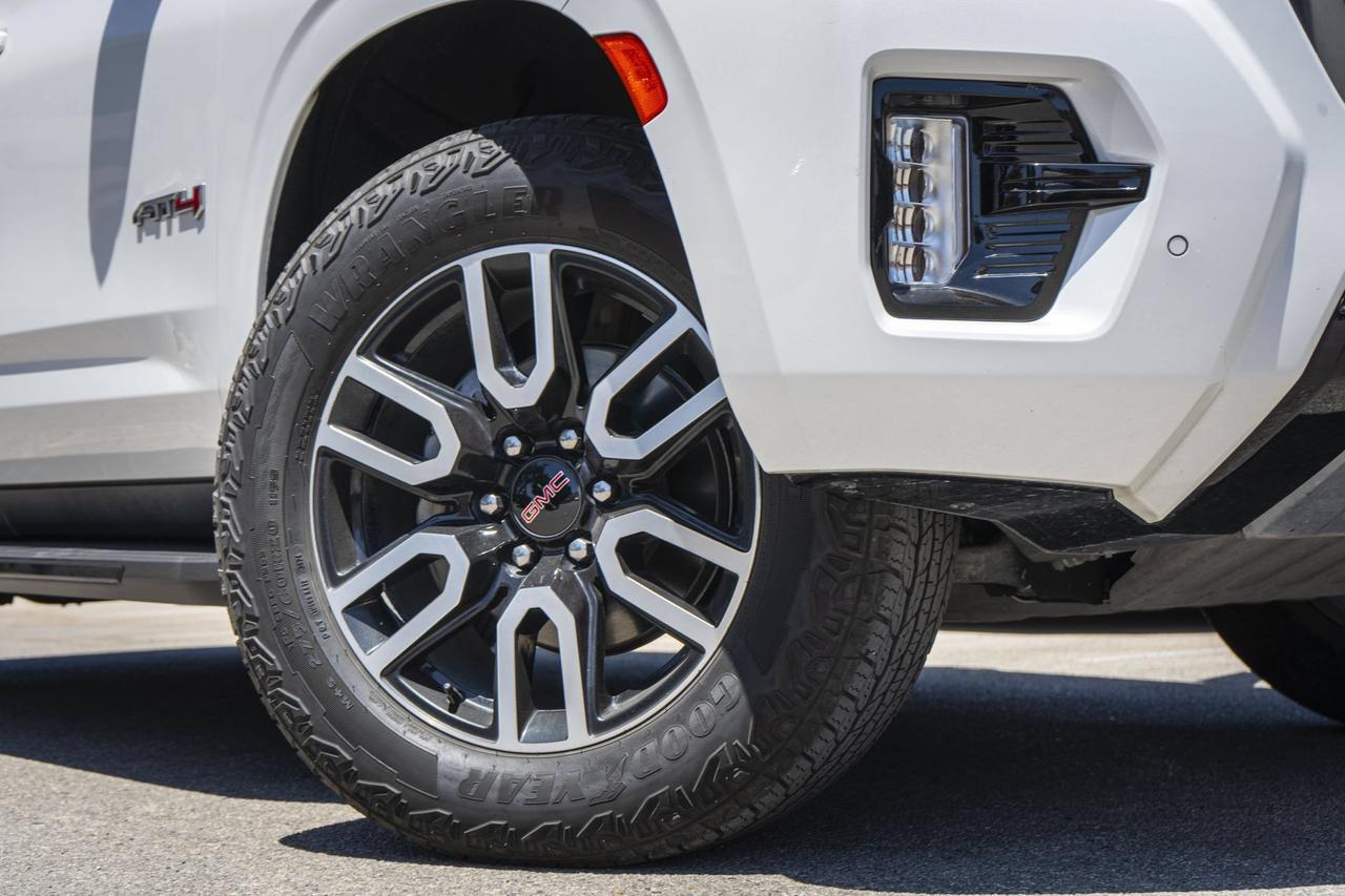 2024 GMC Yukon XL AT4