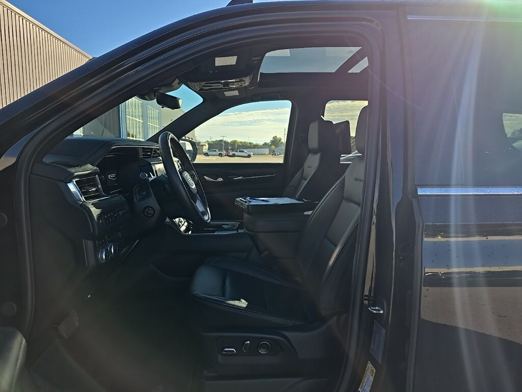 2024 GMC Yukon XL Denali 4WD 7 Passenger Fond du Lac WI