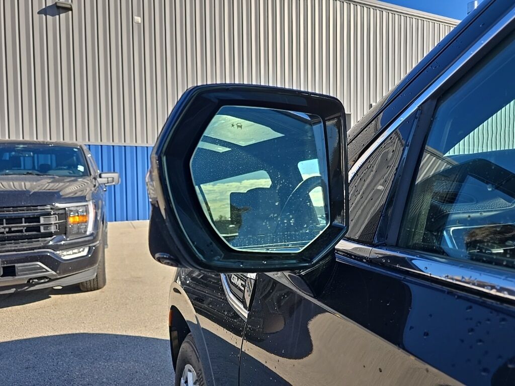 2024 GMC Yukon XL Denali 4WD 7 Passenger Fond du Lac WI