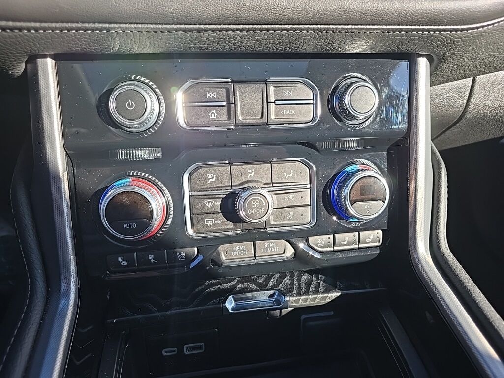 2024 GMC Yukon XL Denali 4WD 7 Passenger Fond du Lac WI