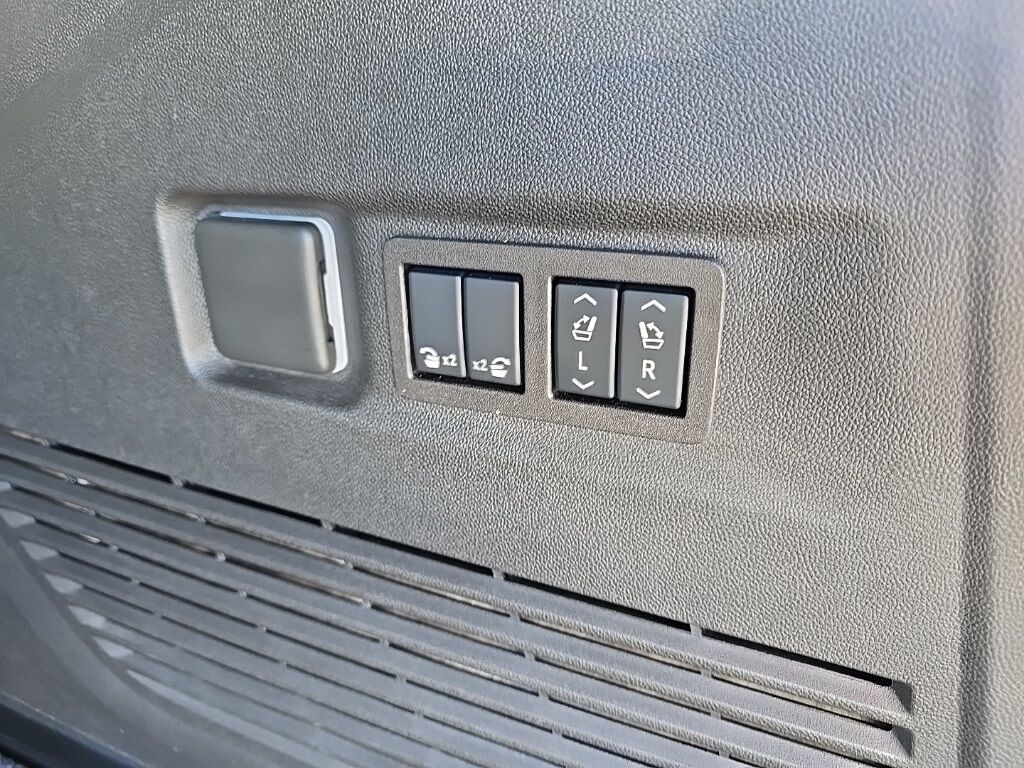 2024 GMC Yukon XL Denali 4WD 7 Passenger Fond du Lac WI