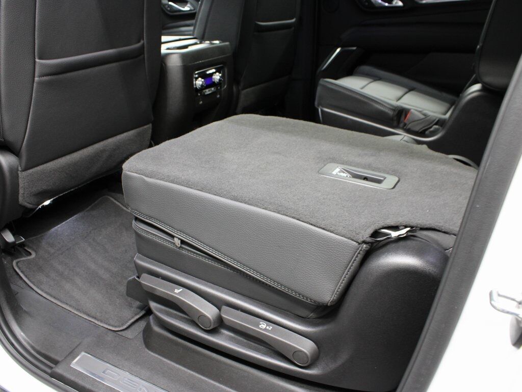 2024 GMC Yukon XL Denali 4WD 7 Passenger Fond du Lac WI