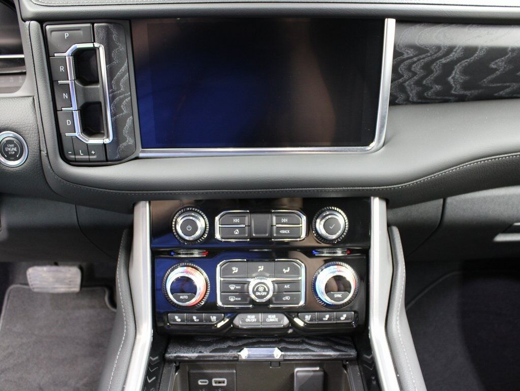 2024 GMC Yukon XL Denali 4WD 7 Passenger Fond du Lac WI