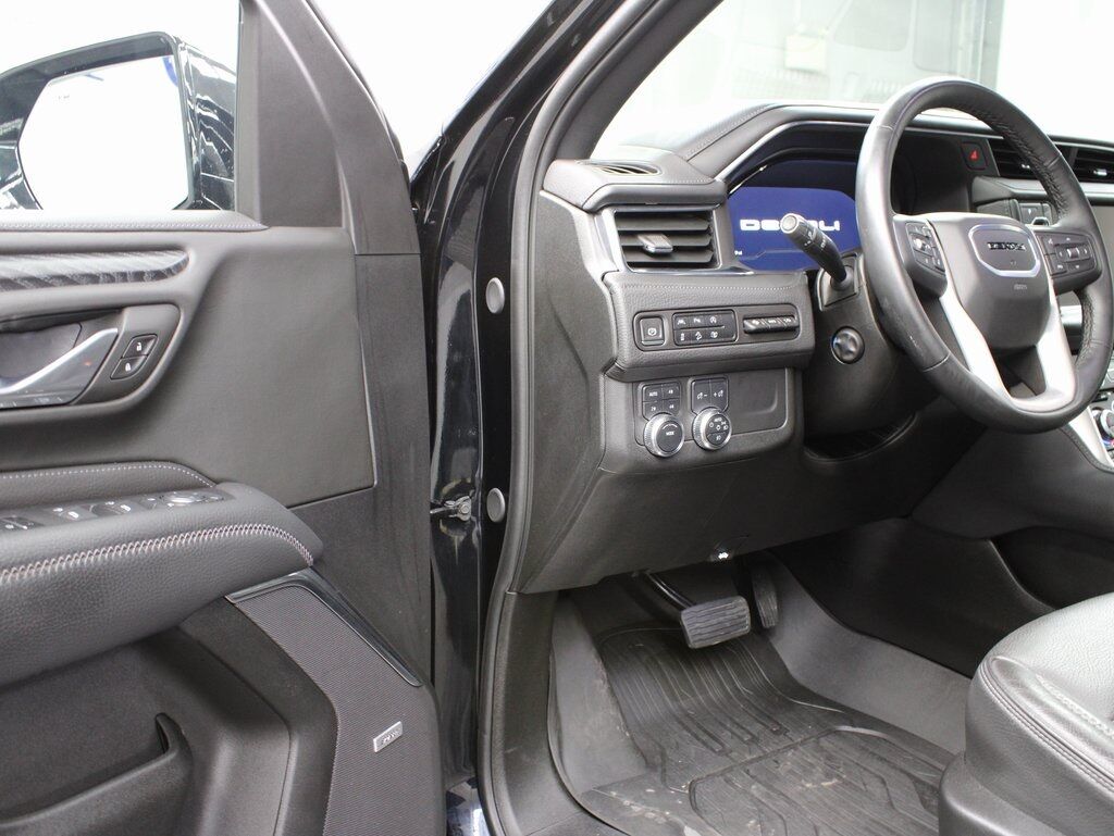 2024 GMC Yukon XL Denali 4WD 7 Passenger Fond du Lac WI