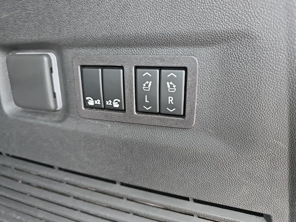 2024 GMC Yukon XL Denali 4WD 7 Passenger Fond du Lac WI