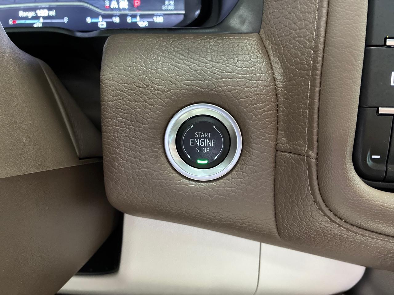 2024 GMC Yukon XL Denali, 4x4, Reserve Pkg, (Pano Roof, Power Boards, Air Ride, Max Tow, SuperCruise), Rear Entertainment Houston TX