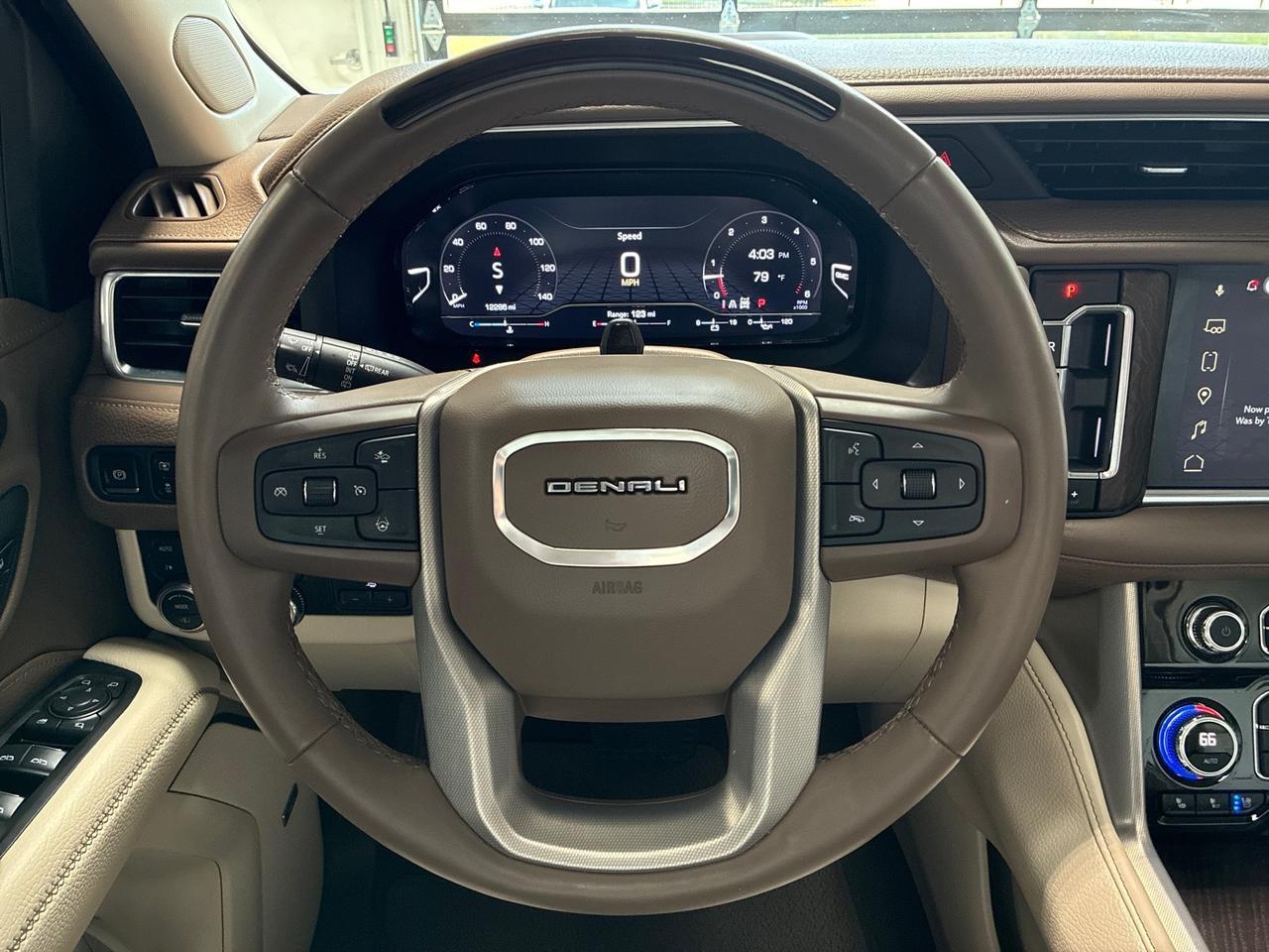 2024 GMC Yukon XL Denali, 4x4, Reserve Pkg, (Pano Roof, Power Boards, Air Ride, Max Tow, SuperCruise), Rear Entertainment Houston TX