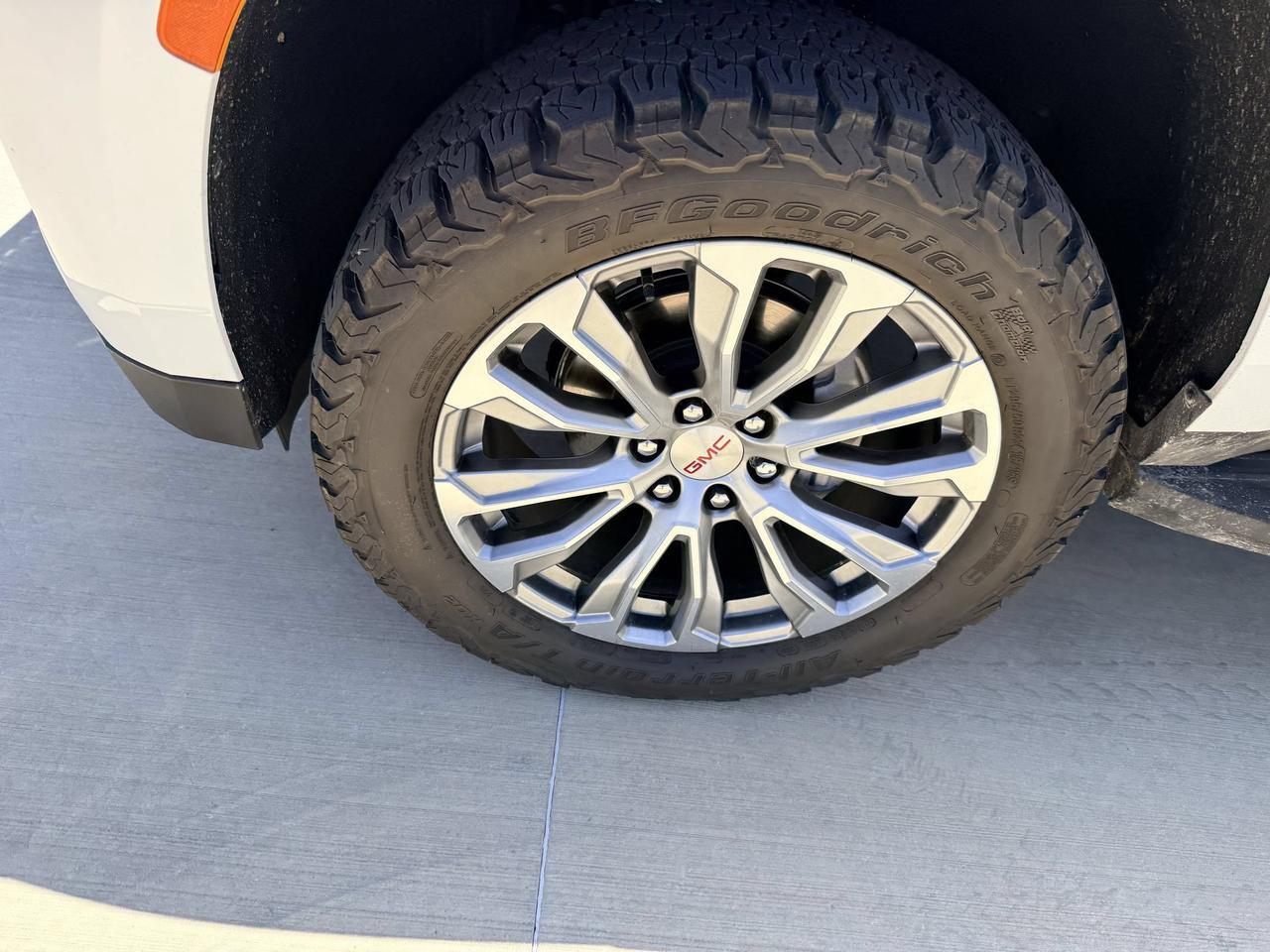 2024 GMC Yukon XL Denali Castroville TX
