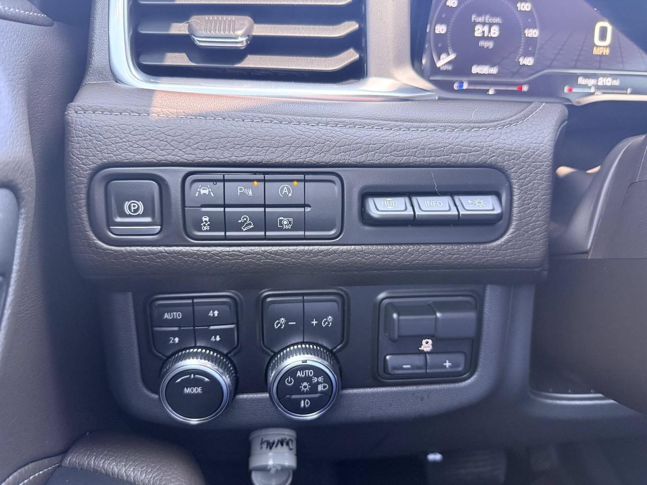 2024 GMC Yukon XL Denali Castroville TX