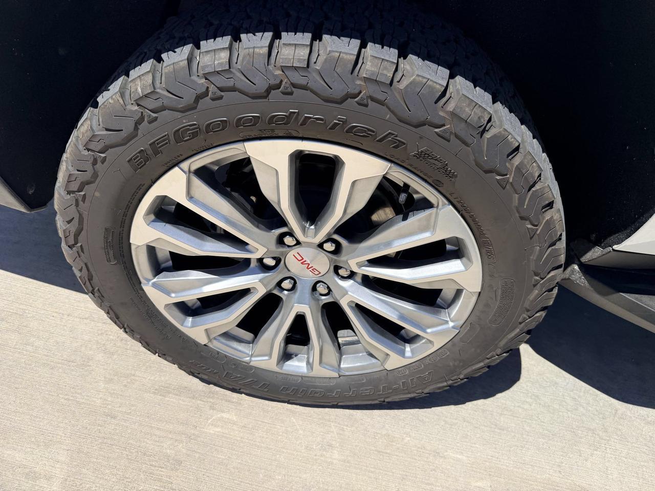 2024 GMC Yukon XL Denali Castroville TX