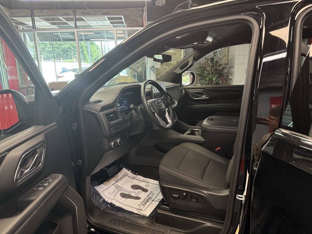 2024 GMC Yukon XL SLE Royal Oak MI