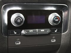 2024 GMC Yukon XL SLT 4WD 7 Passenger Fond du Lac WI