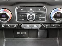 2024 GMC Yukon XL SLT 4WD 7 Passenger Fond du Lac WI