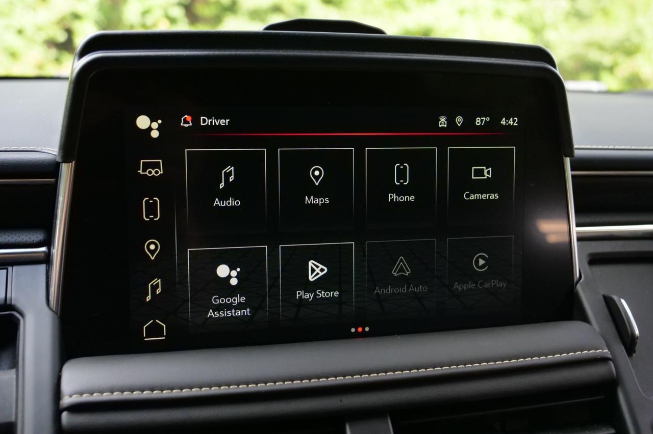 2024 GMC Yukon XL SLT 4WD / UPGRADES / PANO Sunroof / Third Row! Lincolnton NC