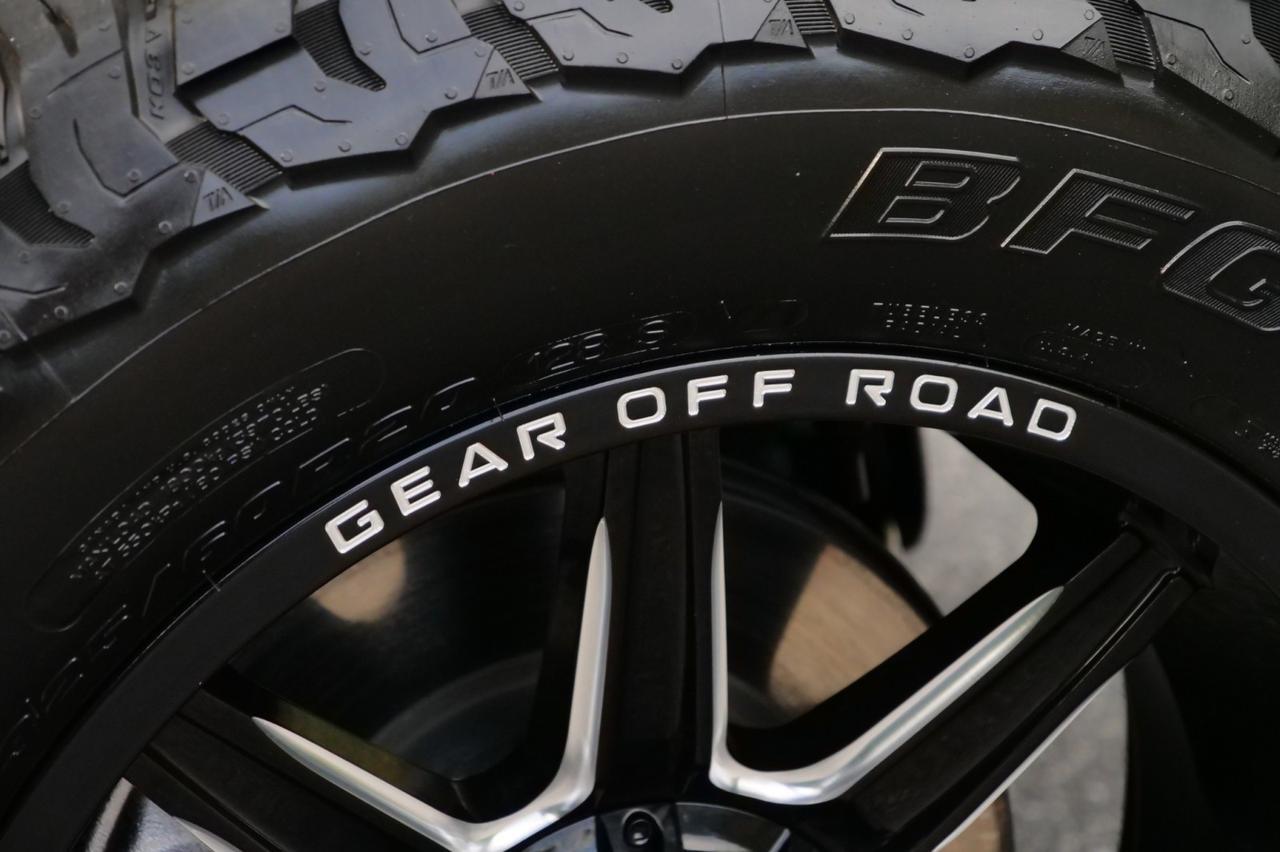 2024 GMC Yukon XL SLT 4WD / UPGRADES / PANO Sunroof / Third Row! Lincolnton NC