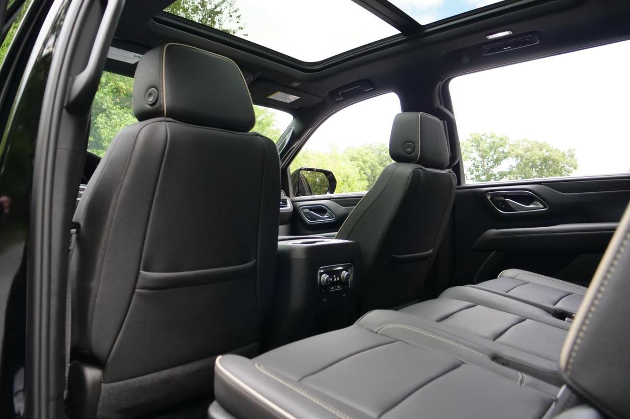 2024 GMC Yukon XL SLT 4WD / UPGRADES / PANO Sunroof / Third Row! Lincolnton NC