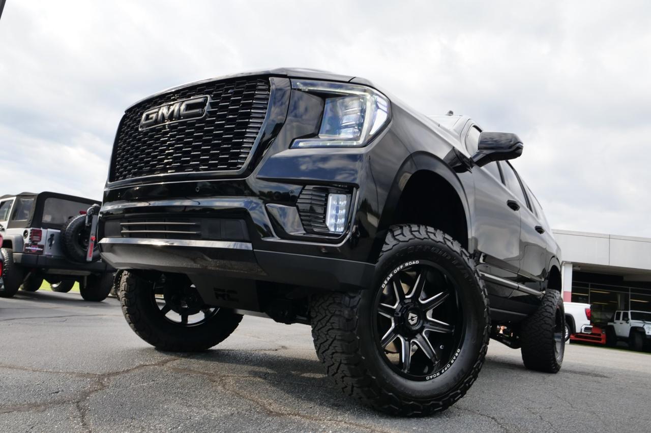 2024 GMC Yukon XL SLT 4WD / UPGRADES / PANO Sunroof / Third Row! Lincolnton NC