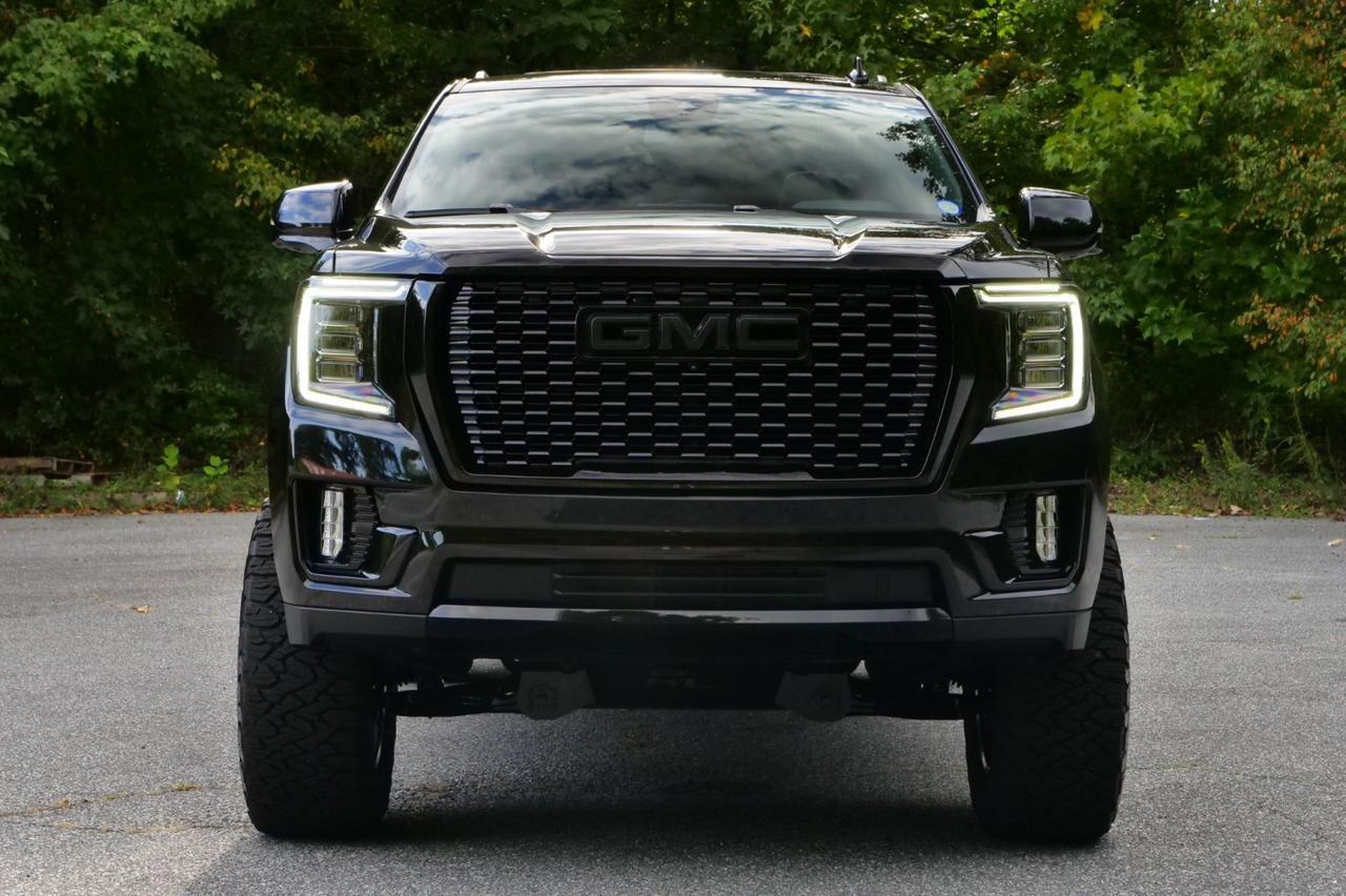 2024 GMC Yukon XL SLT 4WD / UPGRADES / PANO Sunroof / Third Row! Lincolnton NC